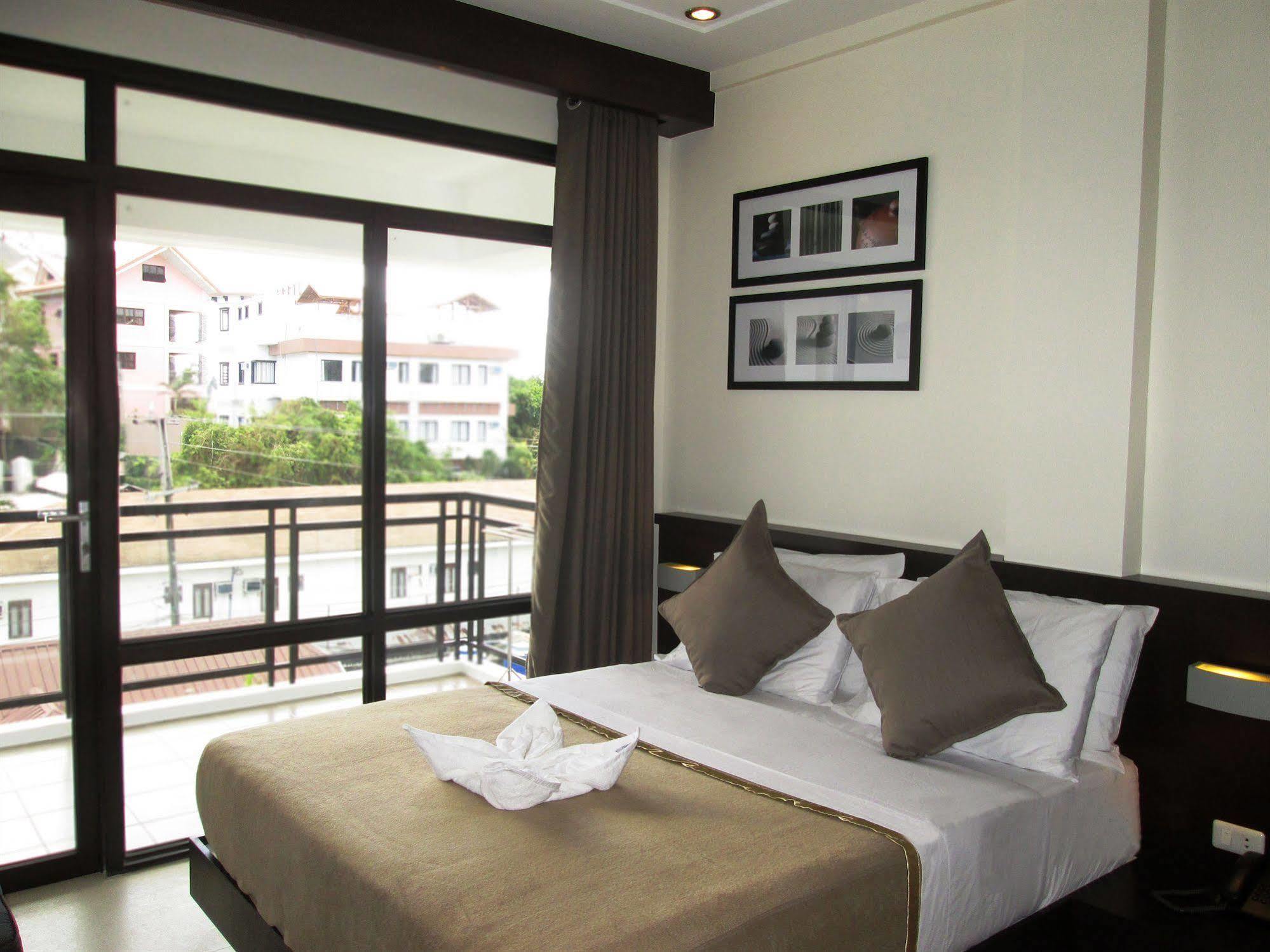 One Crescent Place Hotel Balabag (Boracay) Exterior foto