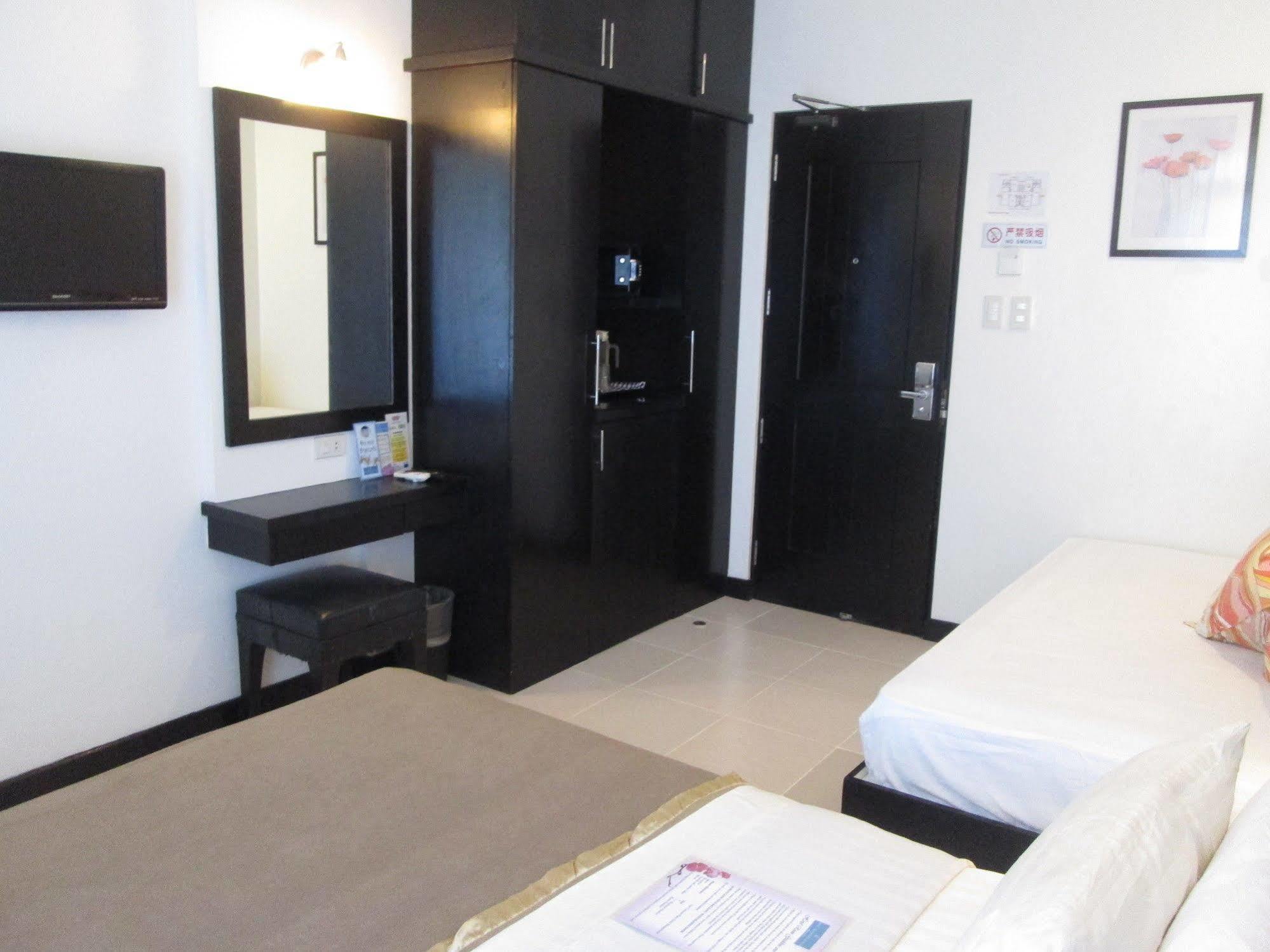 One Crescent Place Hotel Balabag (Boracay) Exterior foto