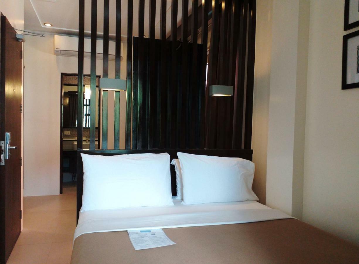 One Crescent Place Hotel Balabag (Boracay) Exterior foto